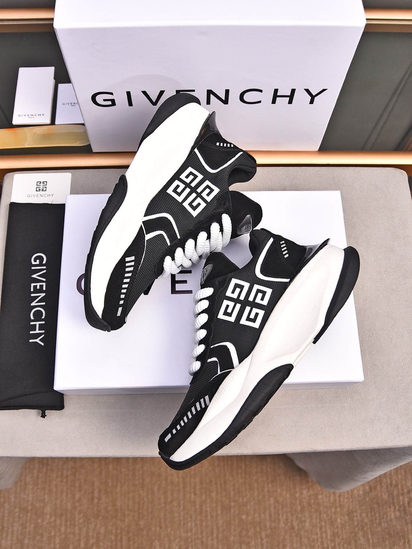 Givenchy sz39-44 19